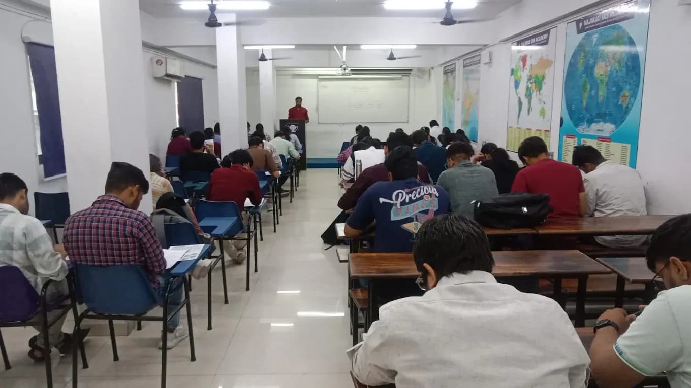Vajirao IAS Academy indore classroom